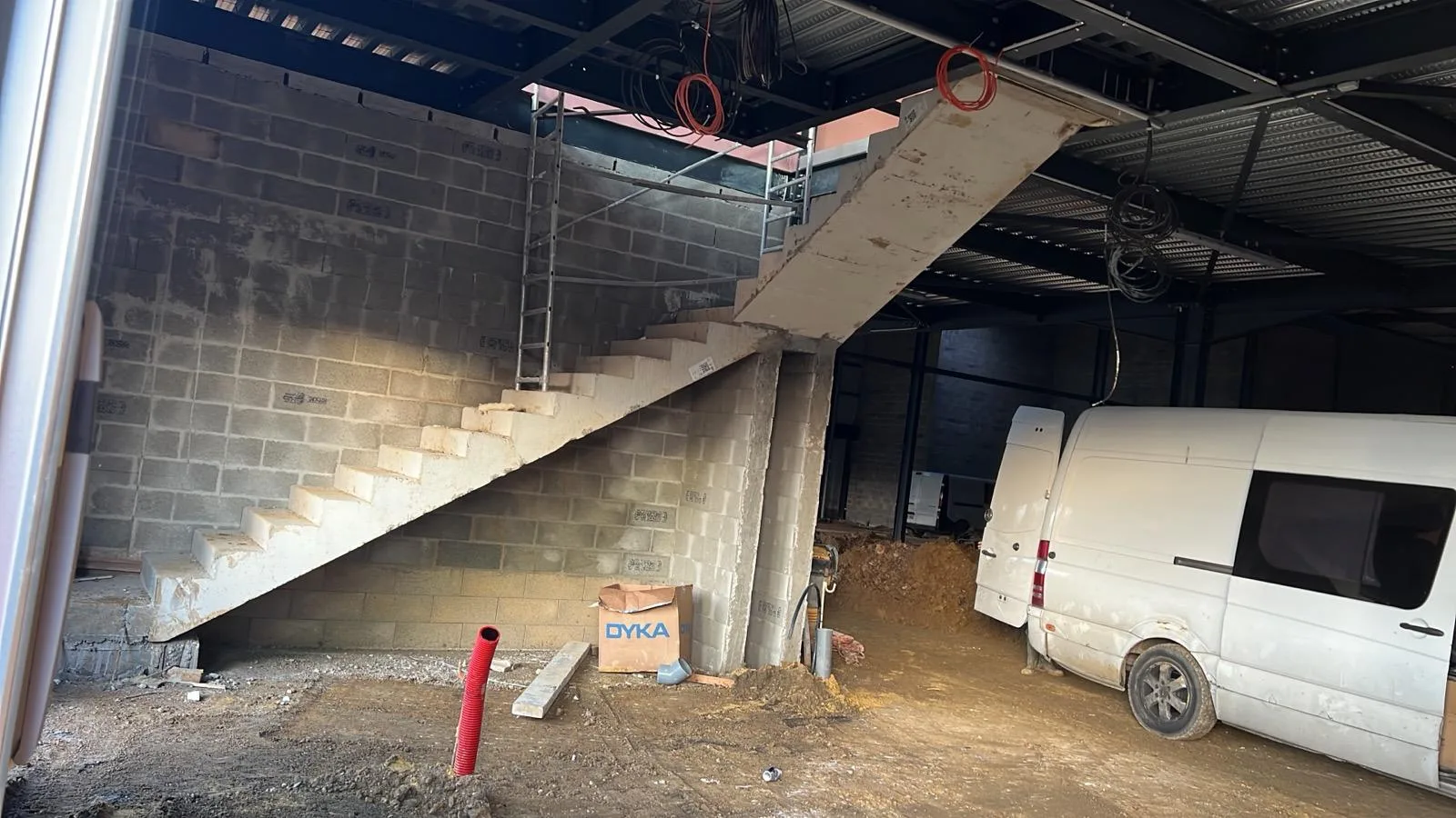 Escalier en béton en cours de réalisation